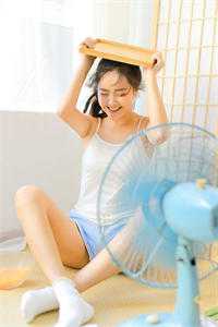 离婚后，疯批总裁服软了