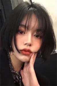 倾城小娇娇妩媚一笑，魔王沦陷了